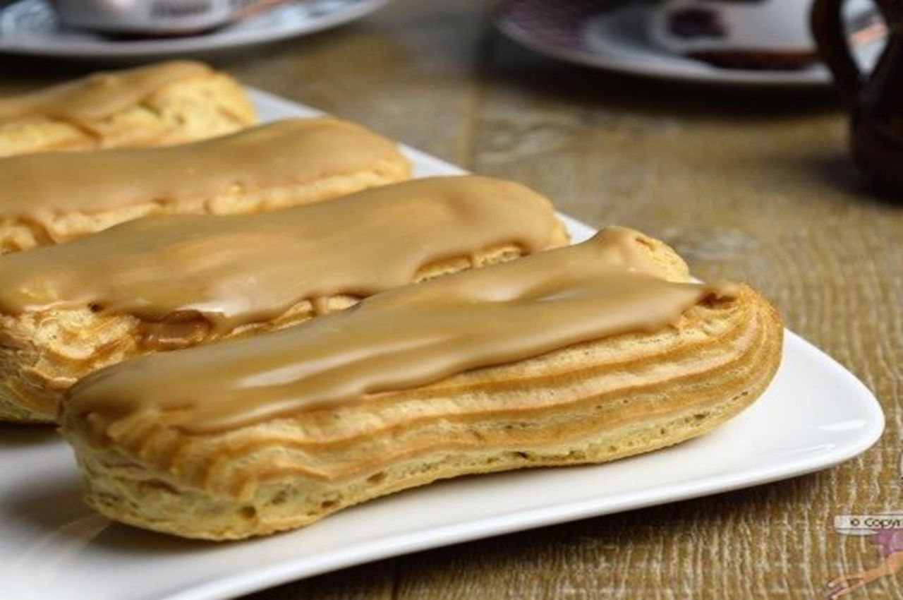 Éclairs au Café